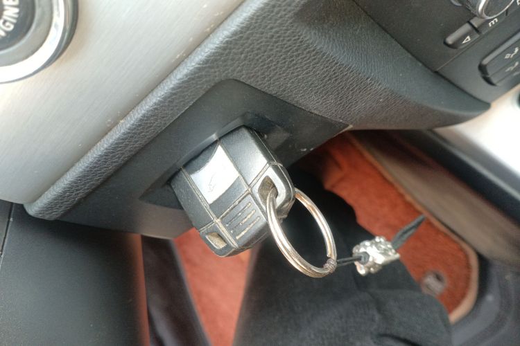 宝马3系(进口) 2011款 325i敞篷轿跑版中控内饰11