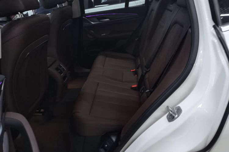 宝马X3 2022款 xDrive30i 领先型 M曜夜套装中控内饰21