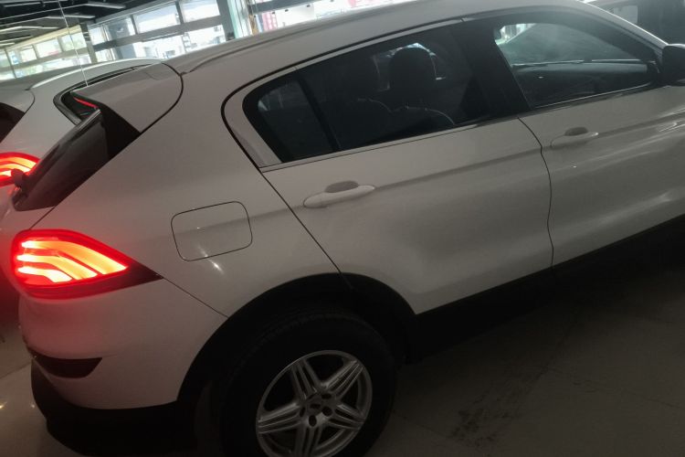 观致5 2018款 改款 1.6T 自动领先型车身外观7