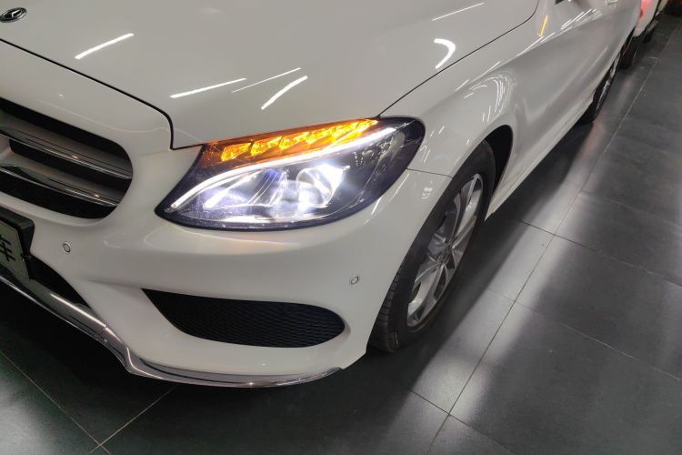 奔驰C级 2018款 C 180 L 时尚型运动版局部细节36