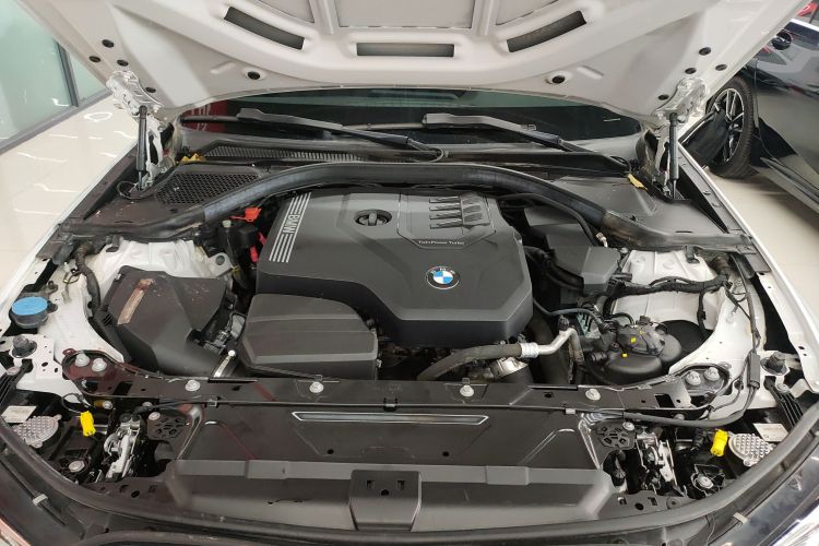 宝马3系 2021款 改款二 325Li M运动套装机舱底盘24