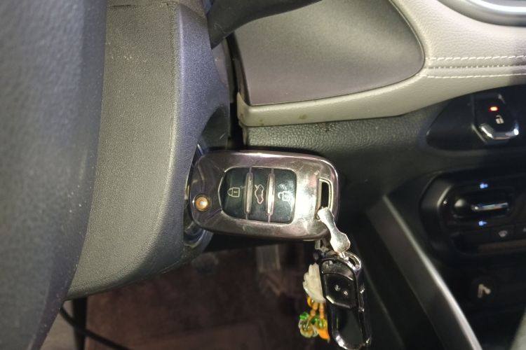 宝骏510 2019款 1.5L 手动乐享型73kW 国VI中控内饰11