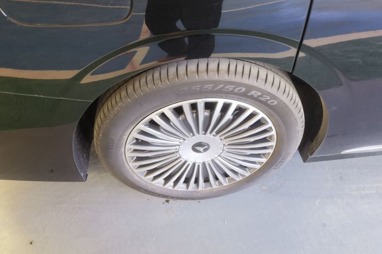 岚图汽车 岚图梦想家 2025款 PHEV 四驱旗舰乾崑版车身外观6008