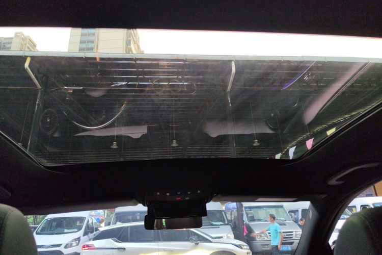 奔驰E级(进口) 2021款 E 260 时尚型运动版局部细节22