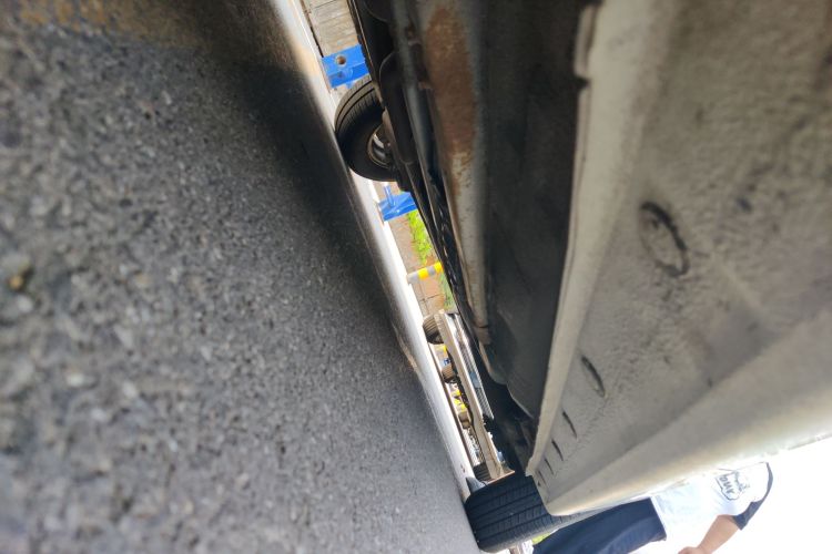 现代 瑞纳 2014款 1.4L 自动智能型GLS局部细节9004