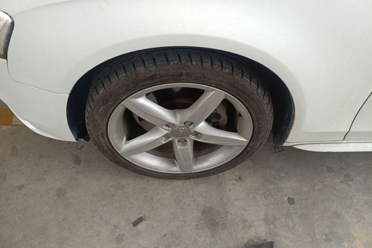 奥迪A4L 2015款 35 TFSI 自动标准型车身外观6007