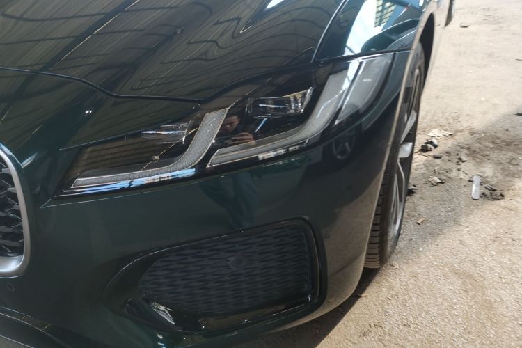 捷豹XFL 2023款 XFL 2.0T P250 两驱精英运动版局部细节36