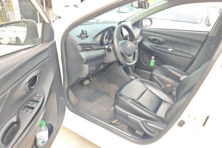丰田 YARiS L 致炫 2020款 1.5L CVT领先版中控内饰20