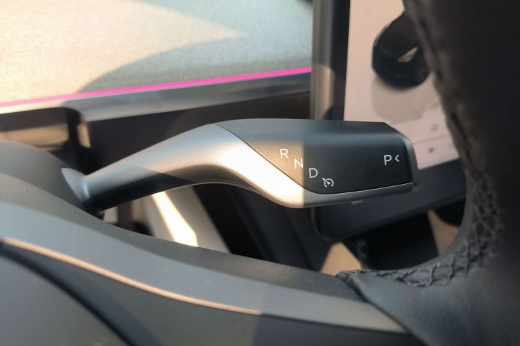 特斯拉 Model Y 2023款 后轮驱动版中控内饰18