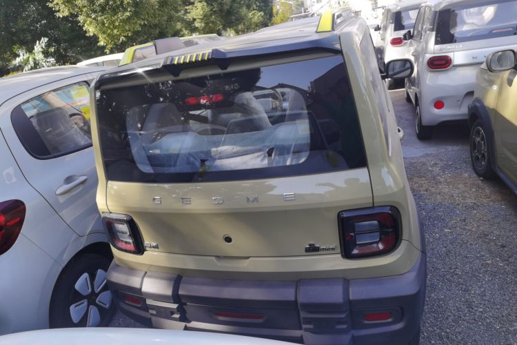 吉利银河 2025款 210km 熊猫骑士车身外观6004