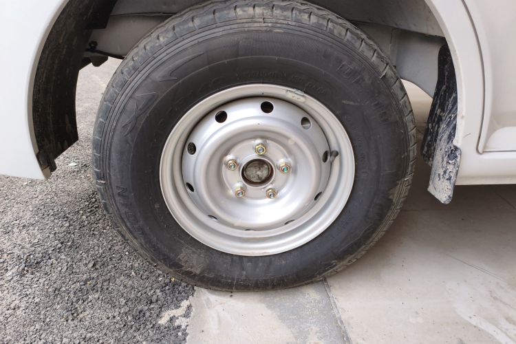 福田 时代EV6 2023款 快慢充版车身外观6007