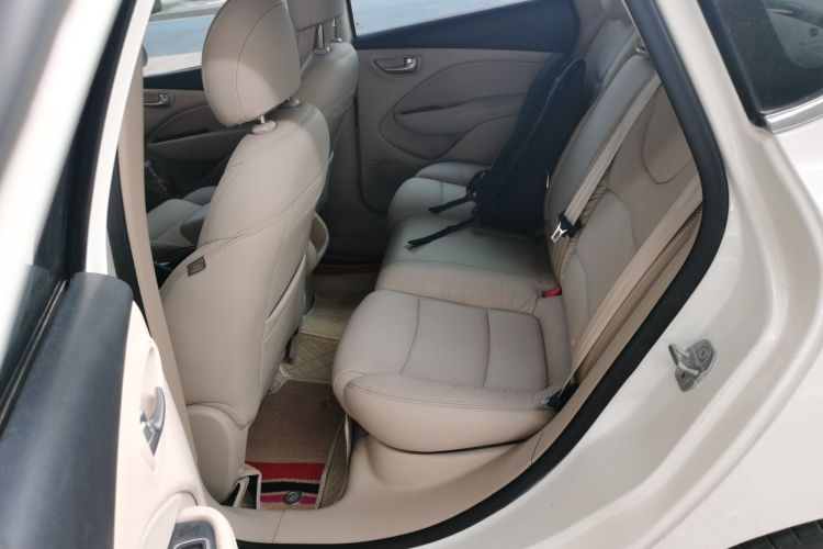 菲亚特 菲翔 2012款 1.4T 自动劲享版中控内饰21