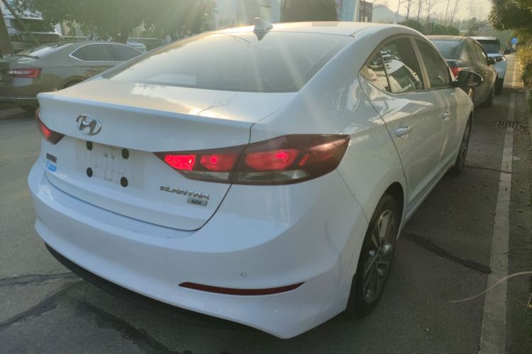 现代 领动 2016款 1.6L 自动智炫·精英型车身外观7