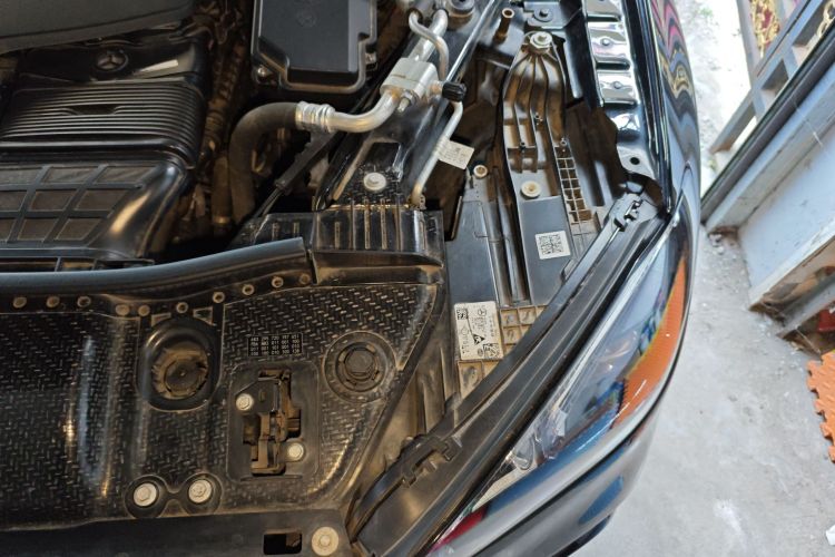 奔驰GLE AMG 2022款 AMG GLE 53 4MATIC+局部细节9007