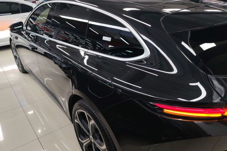 蔚来ET5T 2023款 75kWh Touring车身外观4