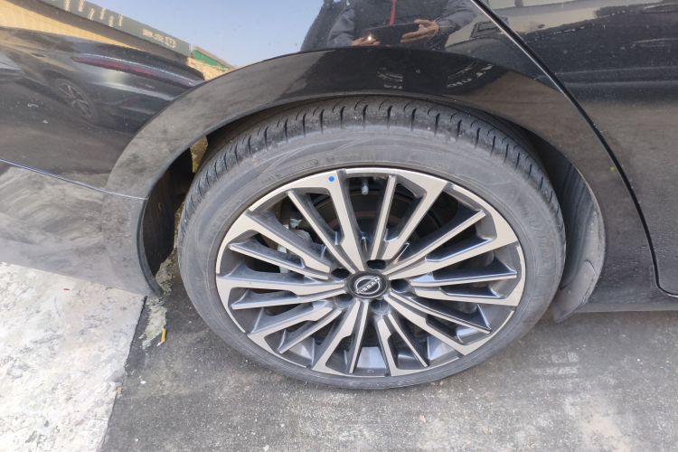 日产 天籁 2022款 2.0T XL 进享版车身外观6008