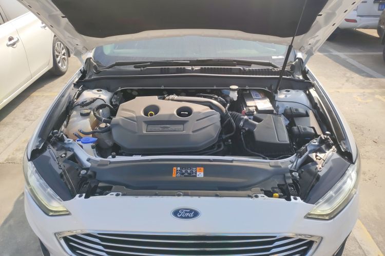 福特 蒙迪欧 2020款 EcoBoost 200 时尚型局部细节24