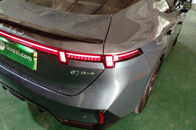 领克07 2024款 EM-P 126长续航 Ultra车身外观9