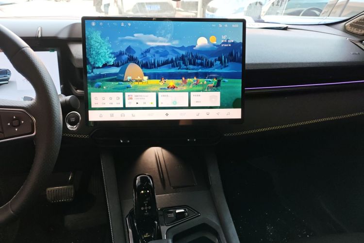 领克03 2025款 1.5TD DCT冠军版Pro中控内饰16