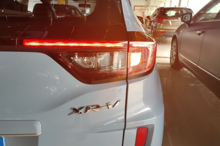 本田XR-V 2021款 220TURBO CVT豪华版车身外观9