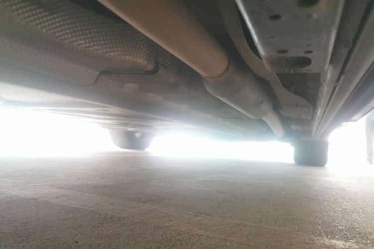 腾势D9 2022款 DM-i 970 四驱尊荣型局部细节9002