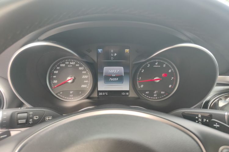 奔驰GLC 2016款 GLC 260 4MATIC 动感型中控内饰14