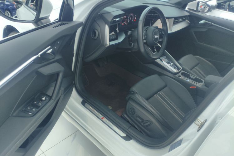 奥迪A3 2024款 Sportback 35 TFSI 时尚运动型中控内饰7003