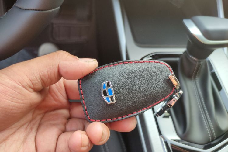 吉利汽车 帝豪 2025款 第4代 1.5L CVT尊贵型中控内饰7001