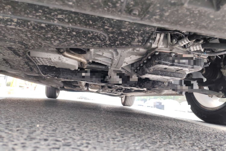 荣威i5 2024款 1.5L CVT尊荣版局部细节9008