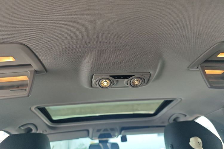 宝马3系 2016款 320Li 进取型中控内饰22