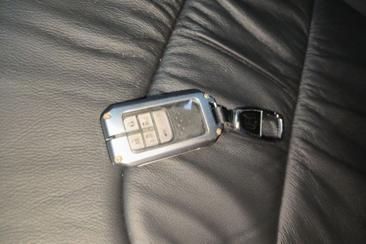 本田 奥德赛 2022款 2.0L e:HEV 锐·领享版中控内饰11