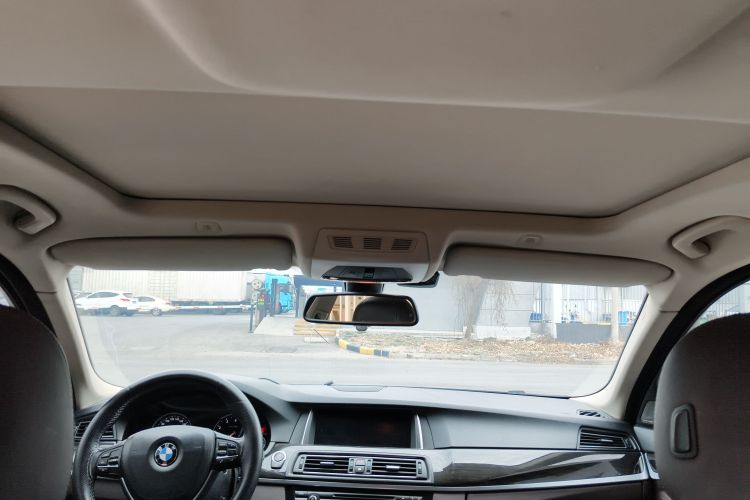 宝马5系 2017款 528Li 豪华设计套装中控内饰22