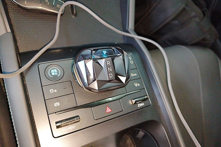 比亚迪 秦L 2024款 DM-i 80KM超越型中控内饰18