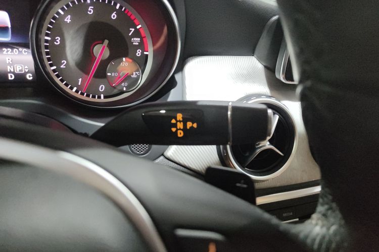 奔驰GLA 2016款 GLA 200 时尚型局部细节18