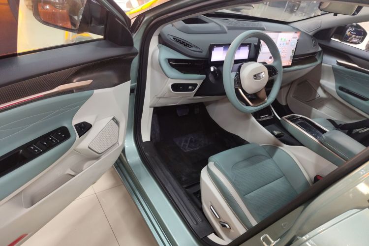 吉利几何G6 2022款 620 新趣型中控内饰7003