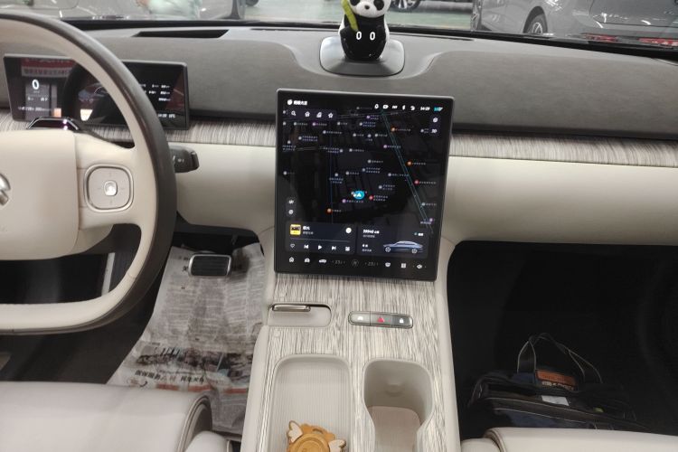 蔚来ET7 2022款 100kWh 首发版中控内饰16