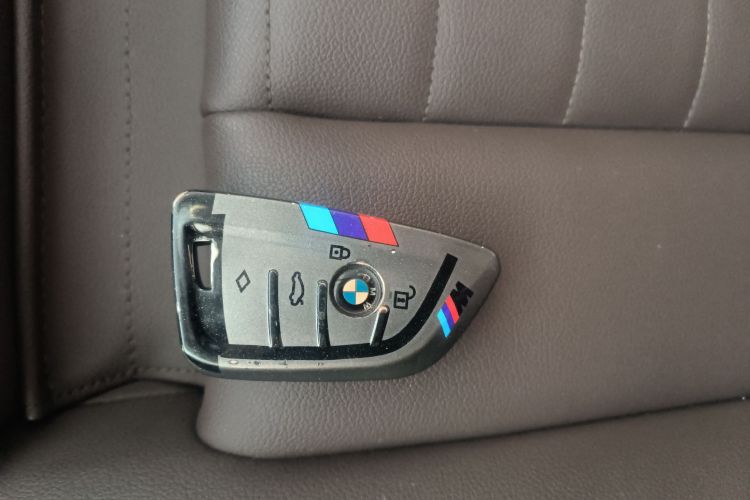 宝马3系 2022款 320Li M运动套装中控内饰11