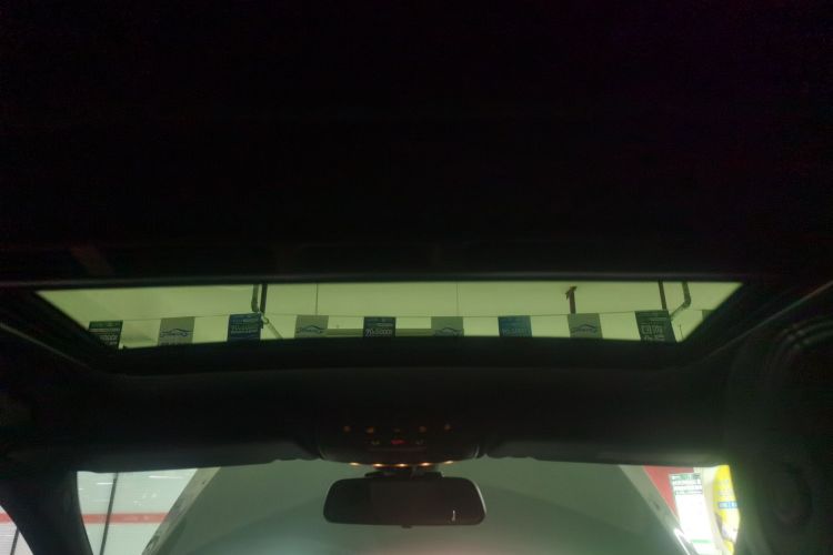 奔驰C级 2018款 C 200 运动版局部细节22