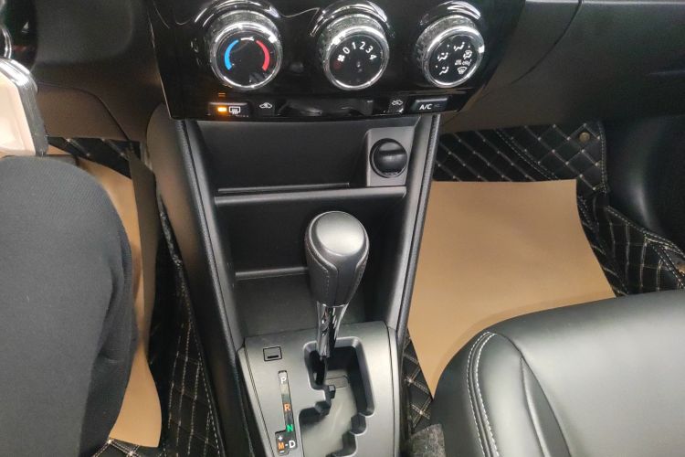 丰田 威驰 2021款 1.5L CVT创行版中控内饰18