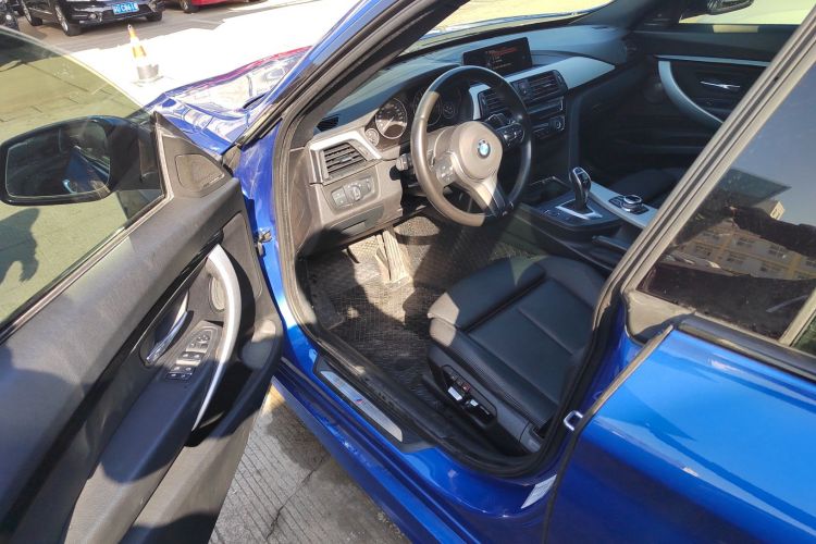 宝马3系GT 2018款 320i M运动型中控内饰20