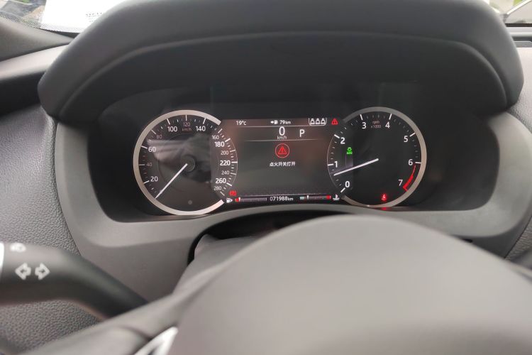 捷豹XEL 2020款 2.0T 200PS R-DYNAMIC 青春运动版中控内饰14