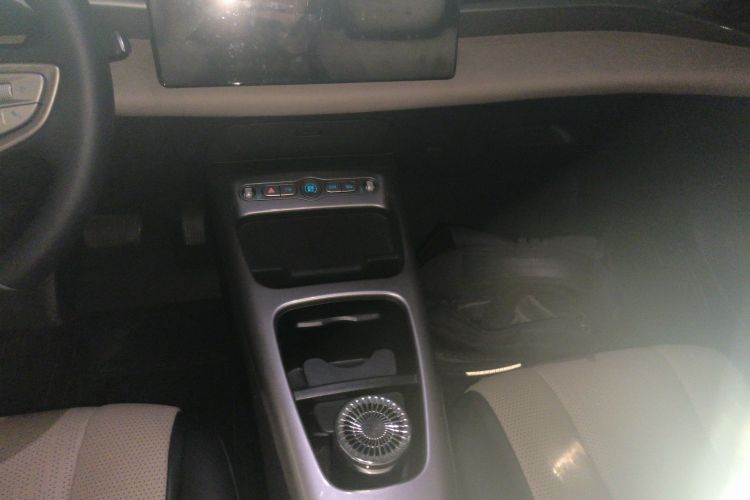 比亚迪 海豚 2025款 智驾版 420km 自由版局部细节18