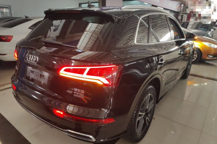 奥迪Q5L 2018款 45 TFSI 尊享时尚型 国VI车身外观6005