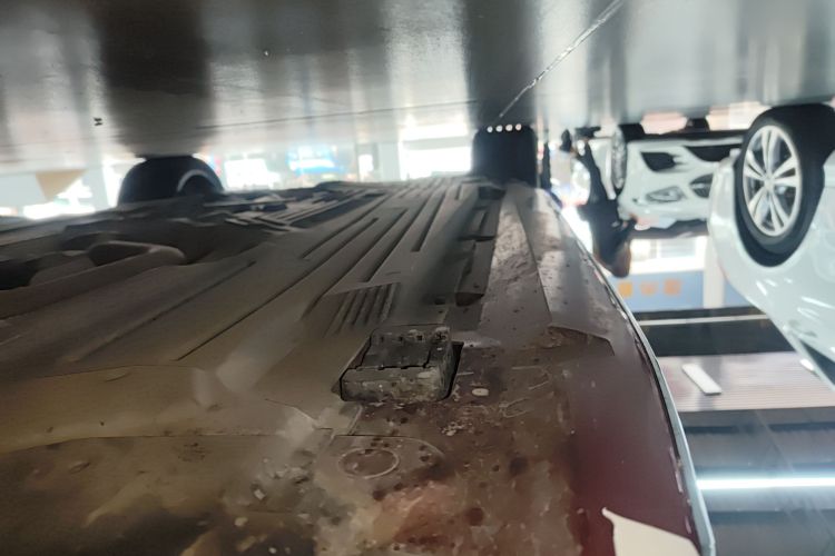 奔驰C级 2023款 C 260 L 运动版局部细节9001