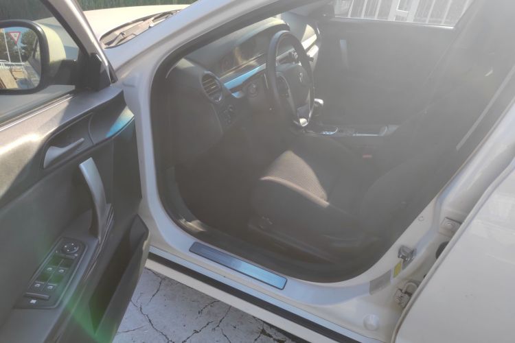 名爵 MG6 2014款 掀背 1.8L 自动驾值版中控内饰20