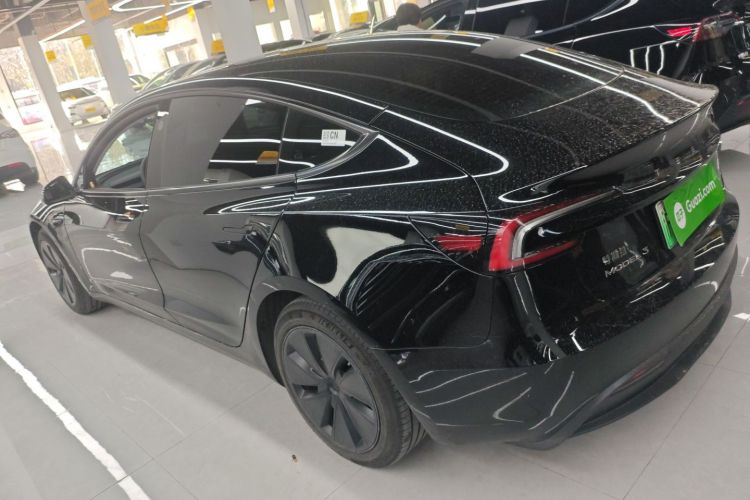 特斯拉 Model 3 2023款 后轮驱动版车身外观4