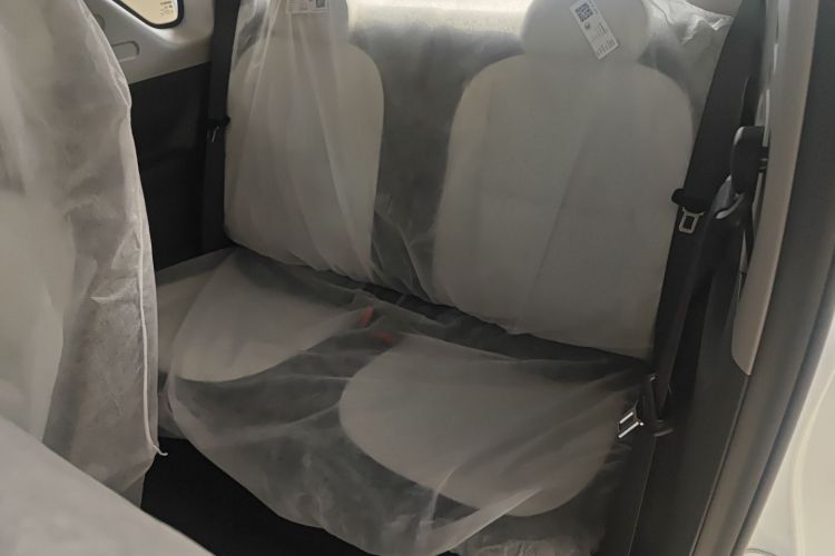 吉利银河 熊猫 2025款 210km 元气熊中控内饰21