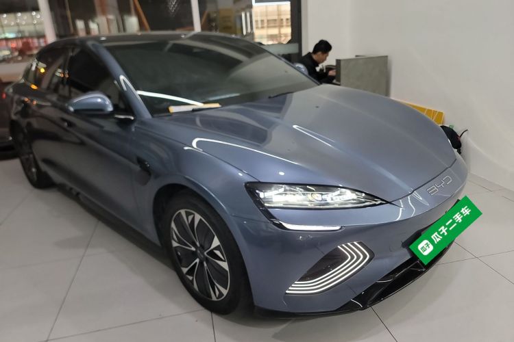 比亚迪 海豹 2023款 冠军版 550km 尊贵型车身外观3