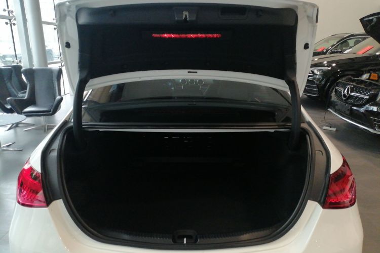 奔驰C级 2022款 C 200 L 运动版局部细节23