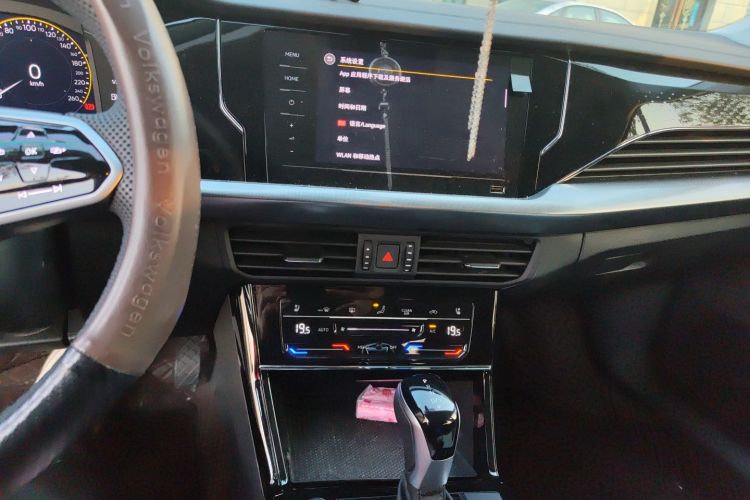 大众 帕萨特 2024款 380TSI 龙腾版中控内饰16